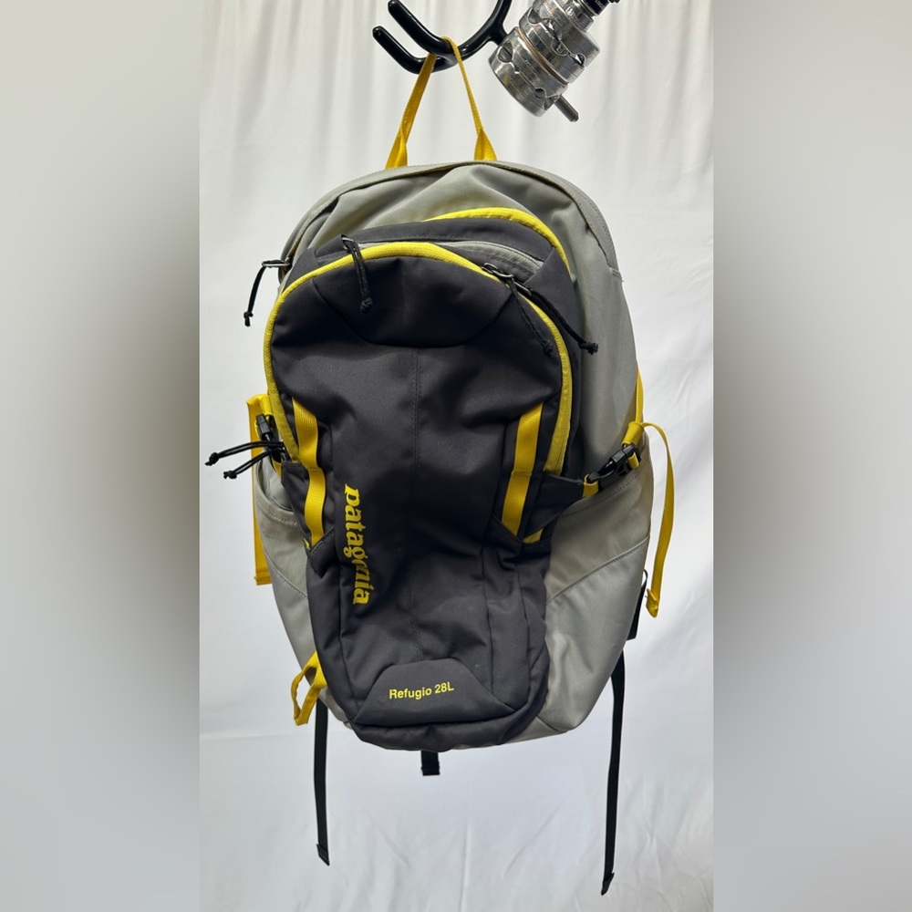 Patagonia Refugio 28L